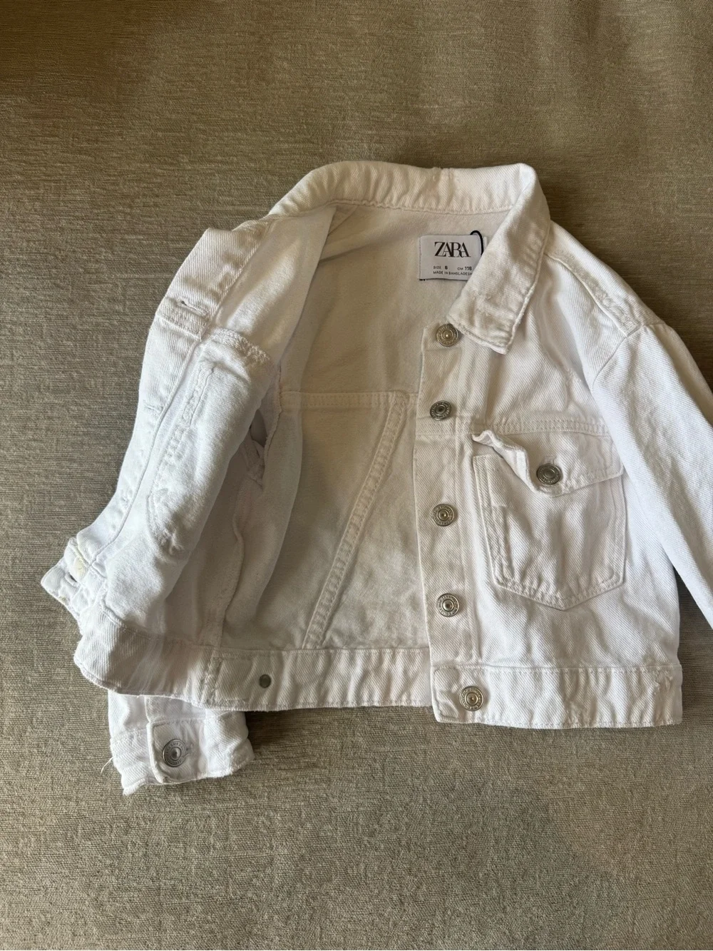 ZARA Girls White Distressed Denim Jacket Size 6 Cropped Jean Jacket